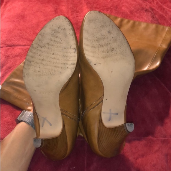 Colin Stuart faux leather tan knee high boots - Picture 4 of 8